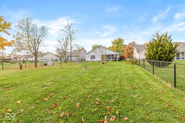 1555 Warren Lake Court, Indianapolis, IN 46229