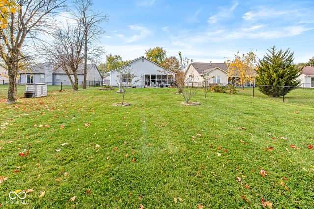 1555 Warren Lake Court, Indianapolis, IN 46229