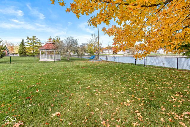 1555 Warren Lake Court, Indianapolis, IN 46229