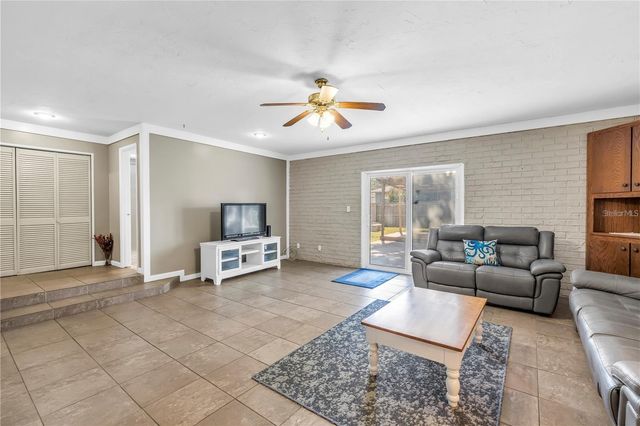 6144 2ND AVENUE N, St Petersburg, FL 33710