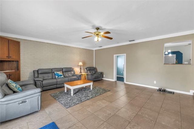 6144 2ND AVENUE N, St Petersburg, FL 33710