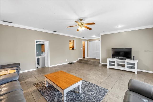 6144 2ND AVENUE N, St Petersburg, FL 33710