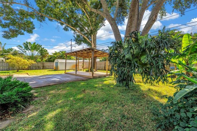 6144 2ND AVENUE N, St Petersburg, FL 33710