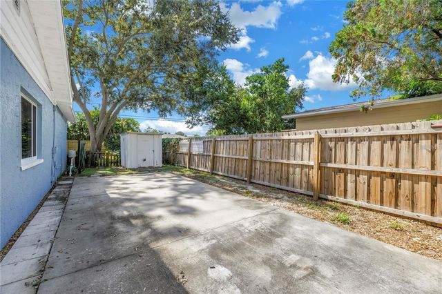 6144 2ND AVENUE N, St Petersburg, FL 33710