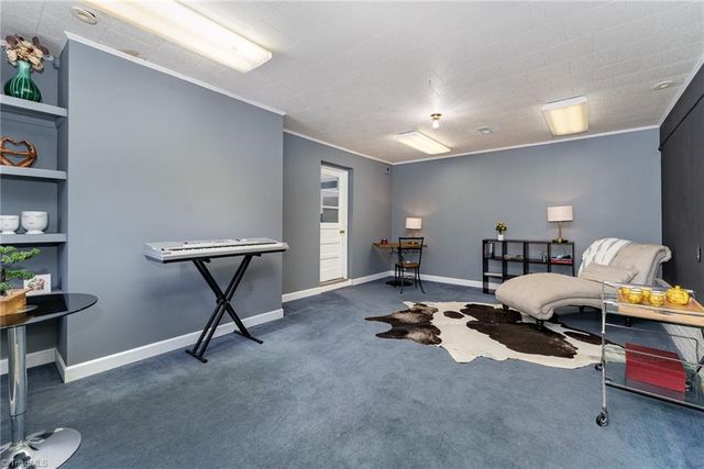 4620 Shattalon Circle, Winston-salem, NC 27106