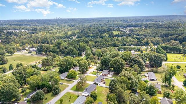 4620 Shattalon Circle, Winston-salem, NC 27106