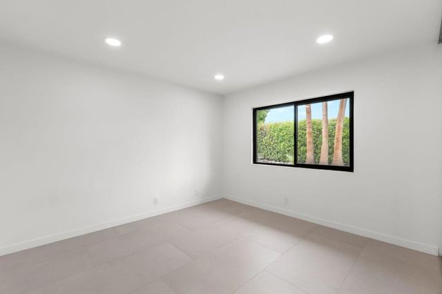 1913 E Amado Road, Palm Springs, CA 92262