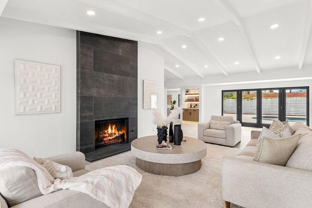 1913 E Amado Road, Palm Springs, CA 92262