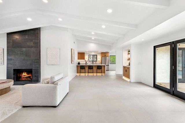 1913 E Amado Road, Palm Springs, CA 92262