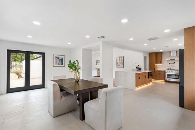 1913 E Amado Road, Palm Springs, CA 92262