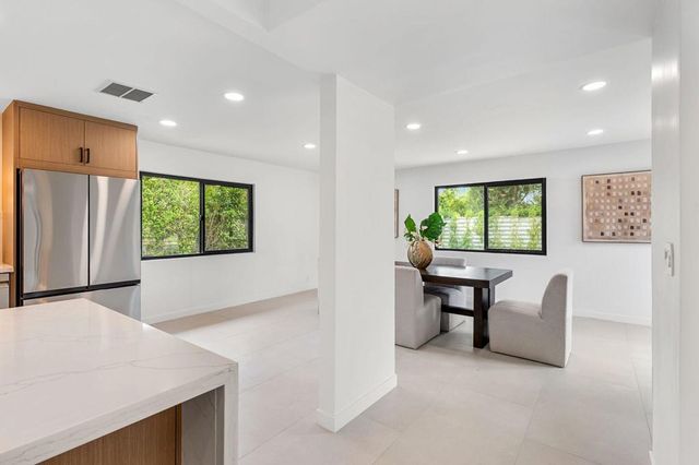 1913 E Amado Road, Palm Springs, CA 92262