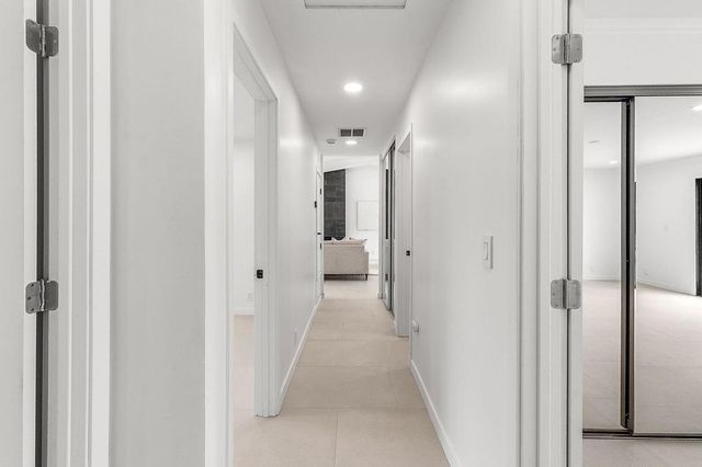 1913 E Amado Road, Palm Springs, CA 92262