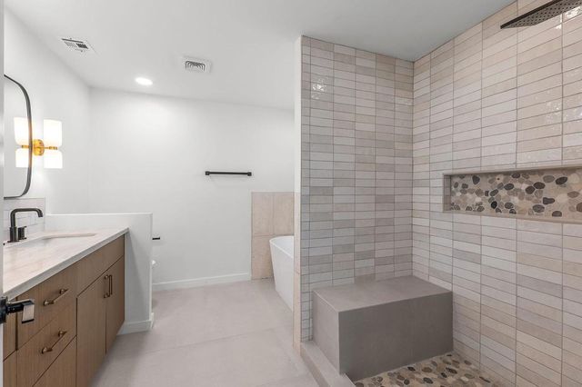 1913 E Amado Road, Palm Springs, CA 92262