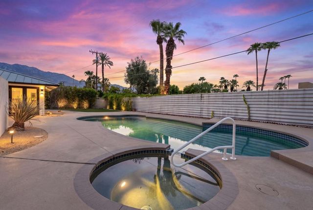 1913 E Amado Road, Palm Springs, CA 92262