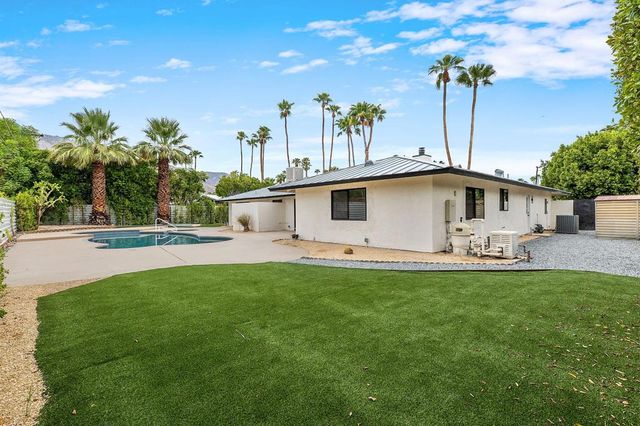 1913 E Amado Road, Palm Springs, CA 92262