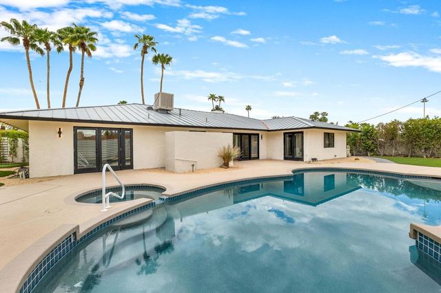 1913 E Amado Road, Palm Springs, CA 92262