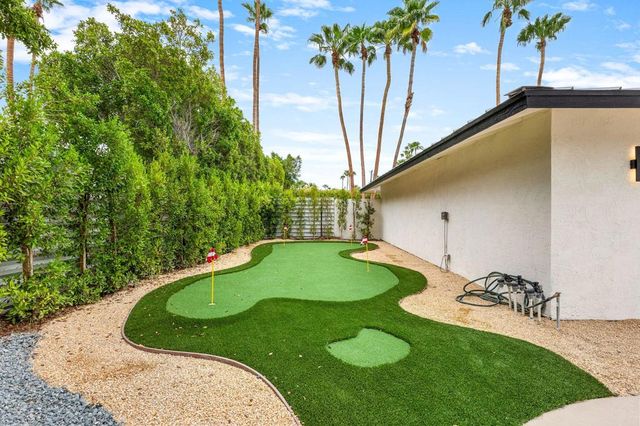 1913 E Amado Road, Palm Springs, CA 92262