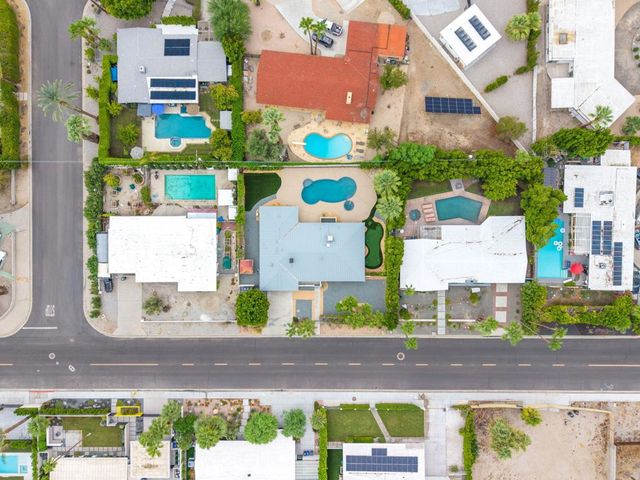 1913 E Amado Road, Palm Springs, CA 92262