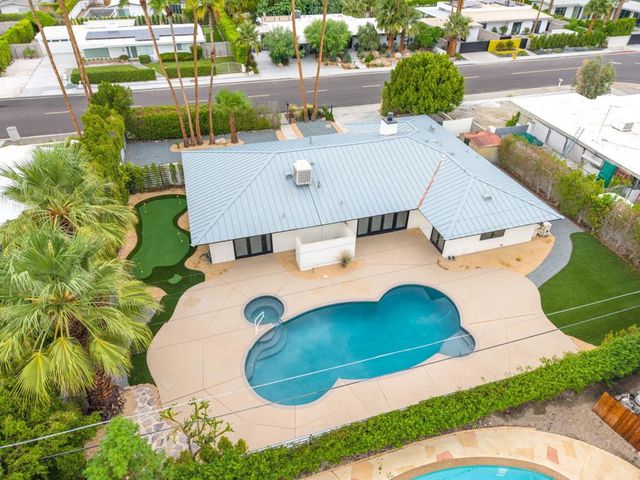1913 E Amado Road, Palm Springs, CA 92262