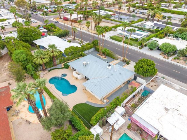 1913 E Amado Road, Palm Springs, CA 92262