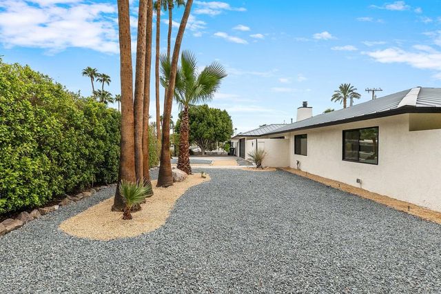 1913 E Amado Road, Palm Springs, CA 92262