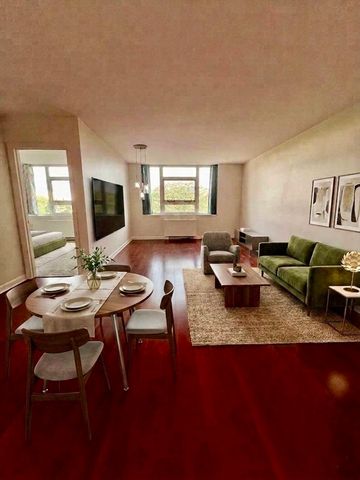 20 Hammond Pond Parkway 607, Newton, MA 02467