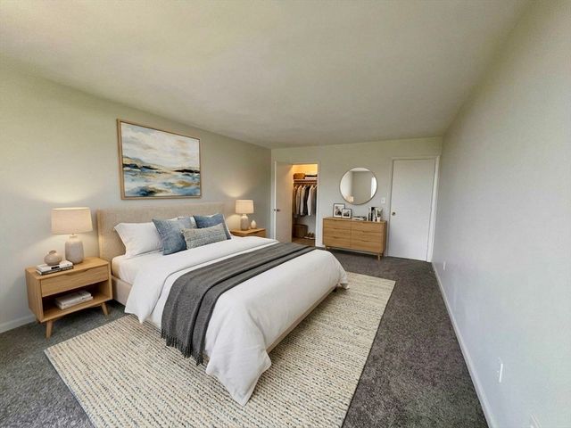 20 Hammond Pond Parkway 607, Newton, MA 02467
