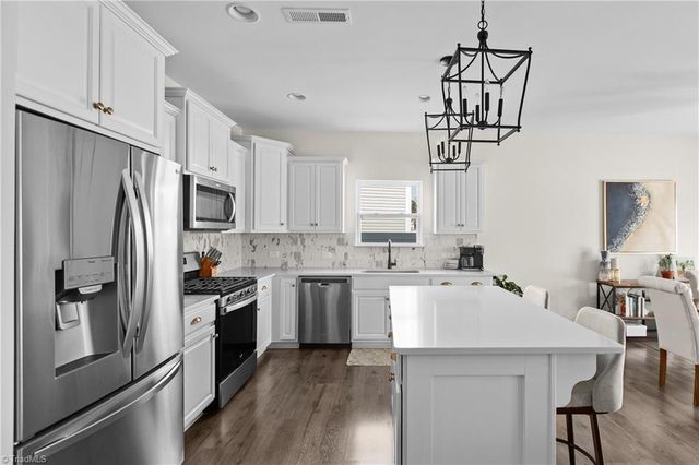 4020 Centerpiece Court, High Point, NC 27265