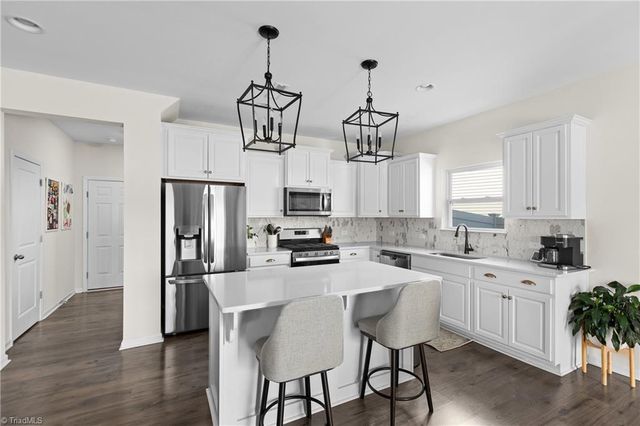 4020 Centerpiece Court, High Point, NC 27265