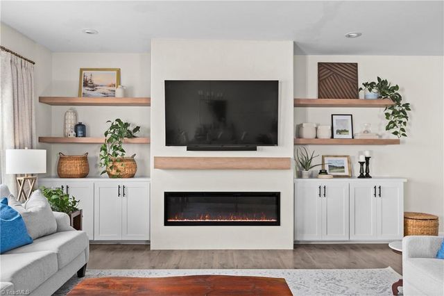 4020 Centerpiece Court, High Point, NC 27265