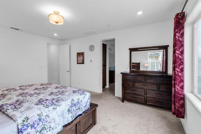 4643 Flagstaff Dr, Folsom, CA 95630