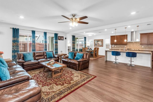 4643 Flagstaff Dr, Folsom, CA 95630