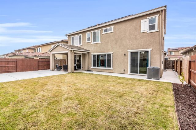 4643 Flagstaff Dr, Folsom, CA 95630