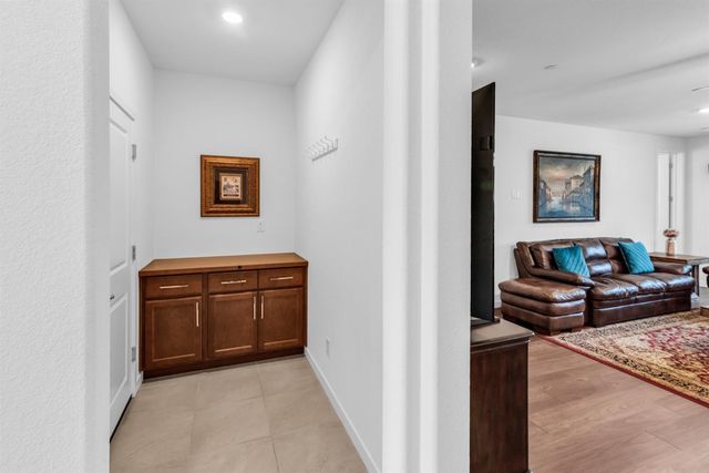 4643 Flagstaff Dr, Folsom, CA 95630