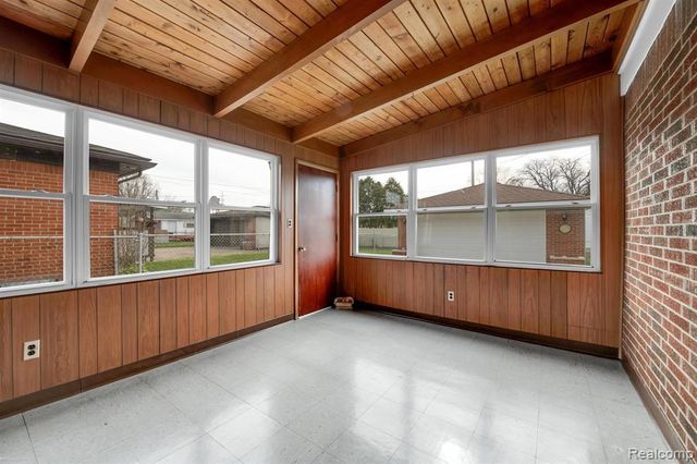 31451 Palomino Drive, Warren, MI 48093