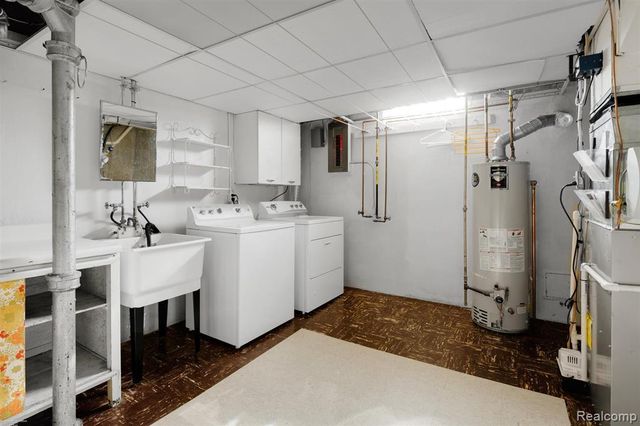 31451 Palomino Drive, Warren, MI 48093