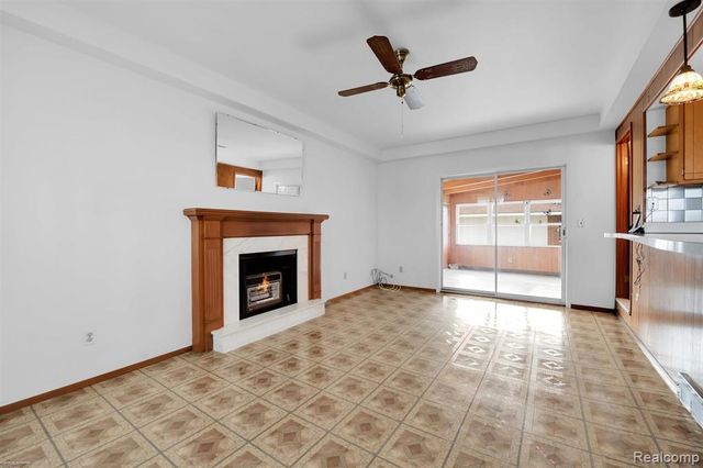 31451 Palomino Drive, Warren, MI 48093