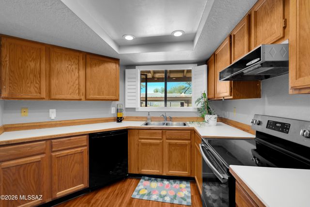2504 N Ironwood Ridge Drive, Tucson, AZ 85745