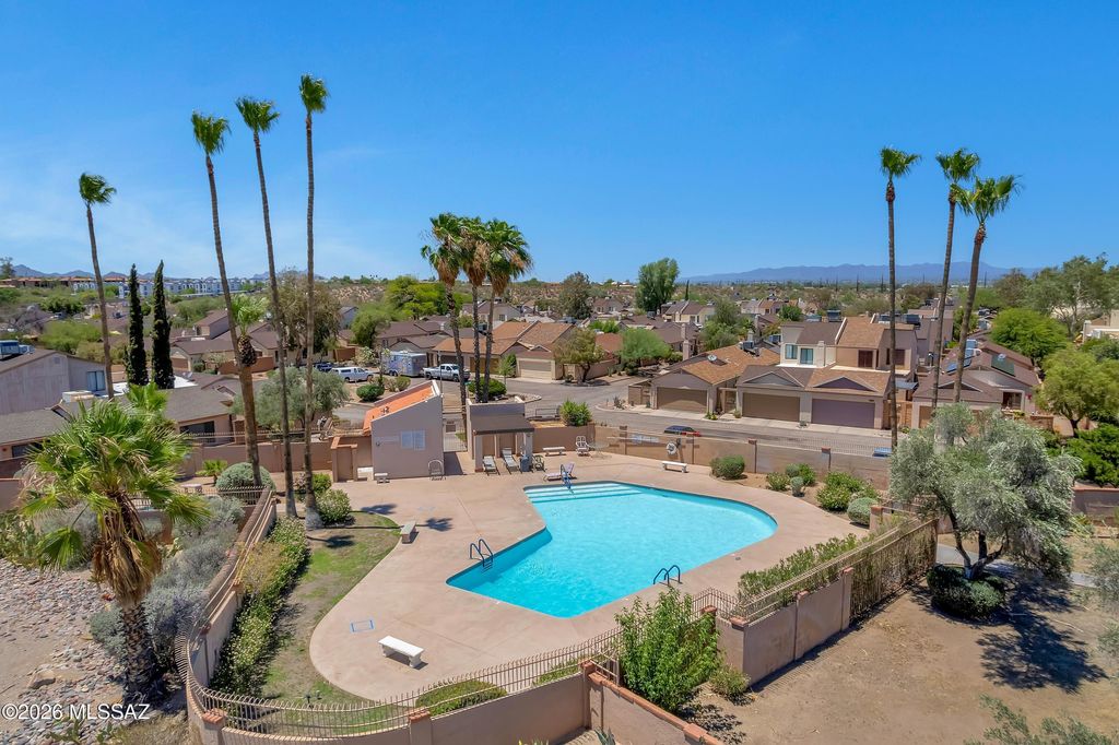 2504 N Ironwood Ridge Drive, Tucson, AZ 85745