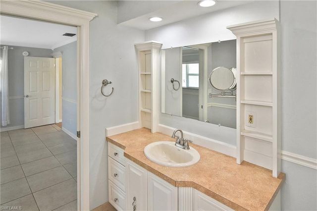 1306 Shelby PKWY, Cape Coral, FL 33904