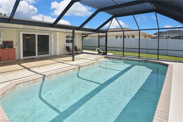 1306 Shelby PKWY, Cape Coral, FL 33904