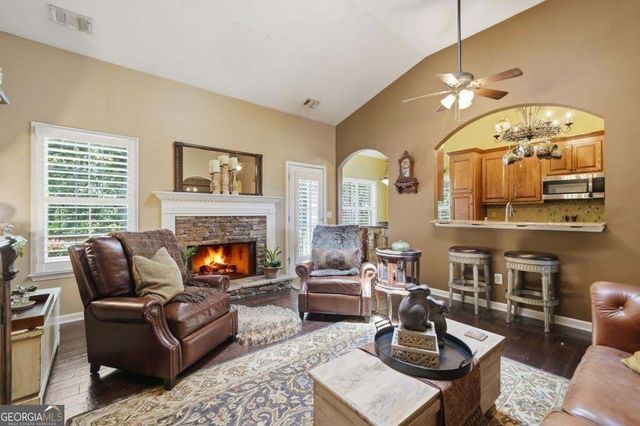 2085 Habersham Marina Road, Cumming, GA 30041