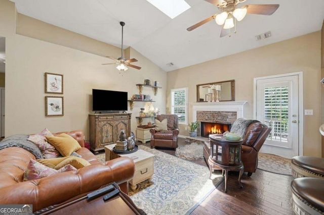 2085 Habersham Marina Road, Cumming, GA 30041