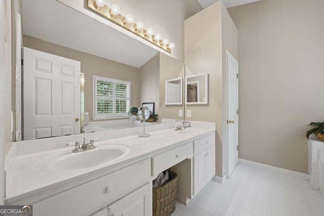 2085 Habersham Marina Road, Cumming, GA 30041