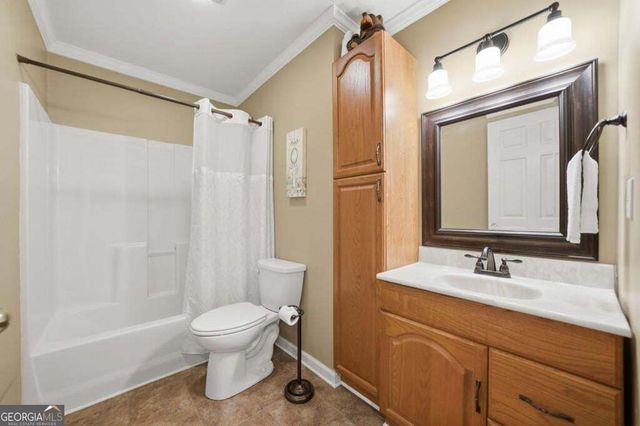 2085 Habersham Marina Road, Cumming, GA 30041