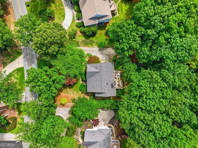 2085 Habersham Marina Road, Cumming, GA 30041