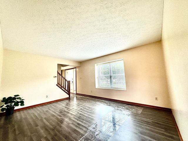 7456 Gardenview Place, Dublin, OH 43016