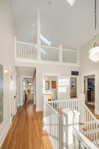 5113 47th Avenue NE, Seattle, WA 98105