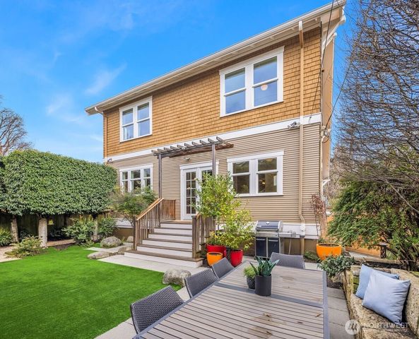 5113 47th Avenue NE, Seattle, WA 98105