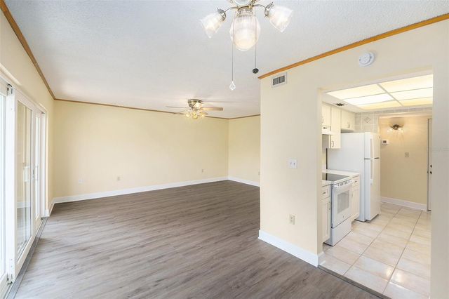 11505 7TH WAY N 2303, St Petersburg, FL 33716